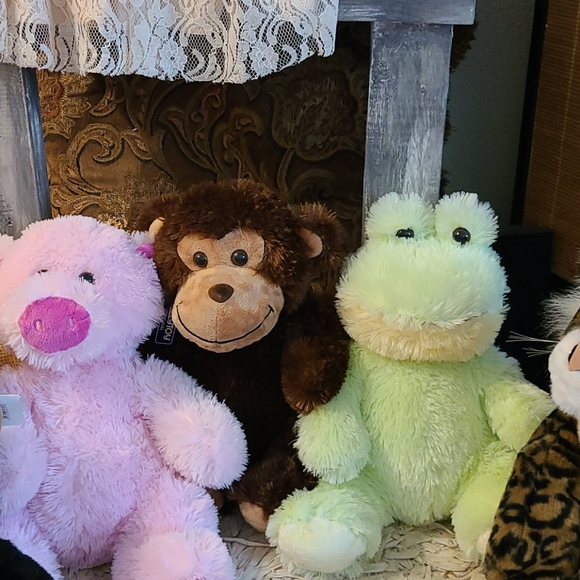 NWOT  SOFT PLUSH GREEN YELLOW FROG STUFFED ANIMAL - Picture 14 of 16